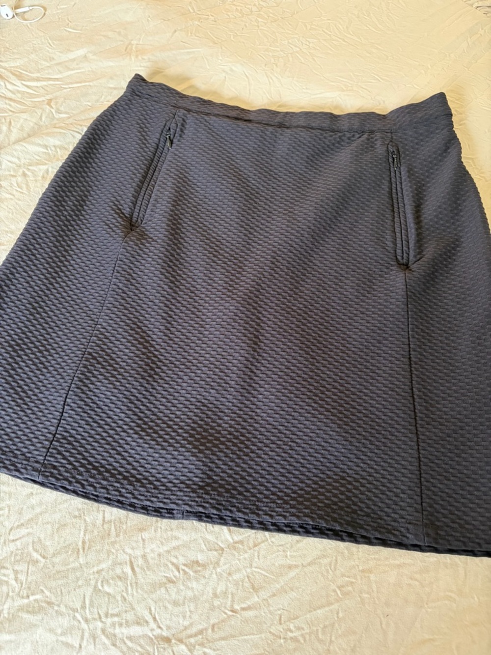 Tail Tech Textured Black Women’s Skirt with Zip Pockets